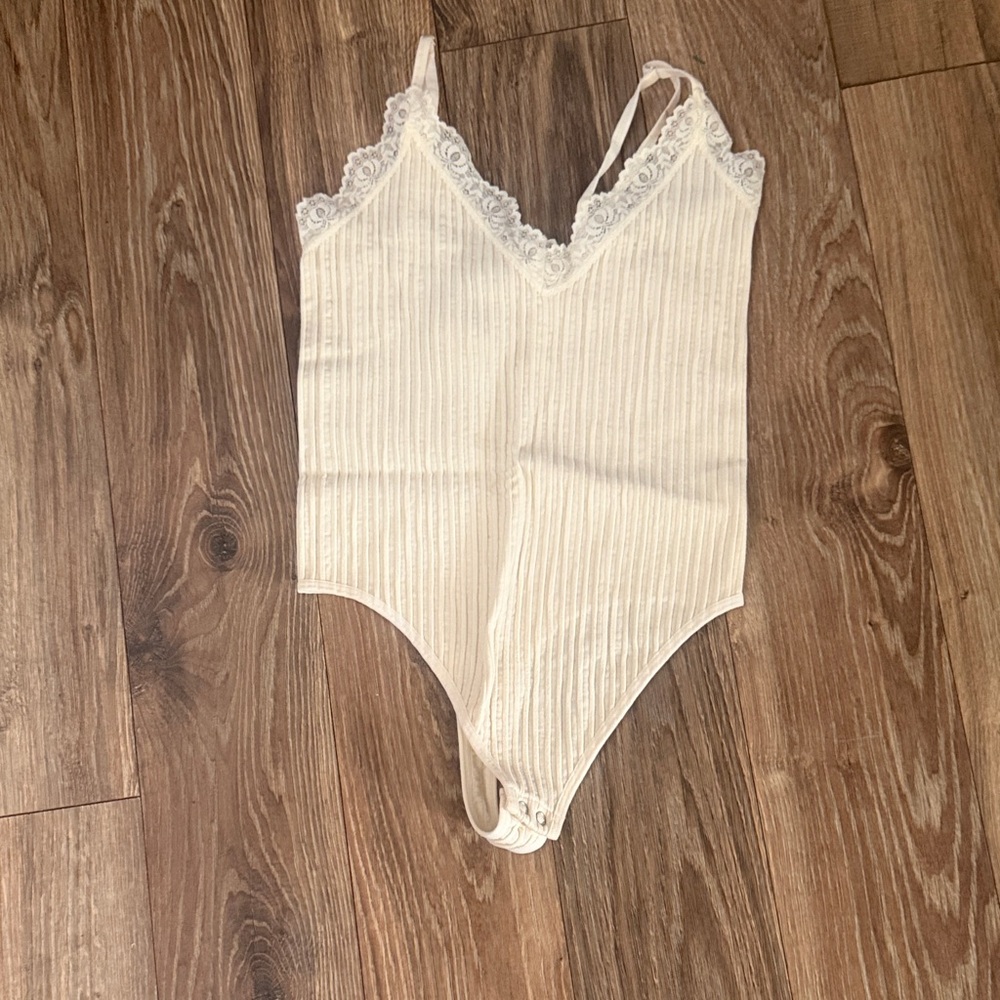 Forever 21 Cream Lace Bodysuit